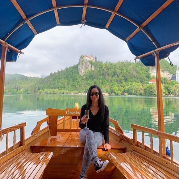 Meet your Posher, Gina - Picture 7 of 7